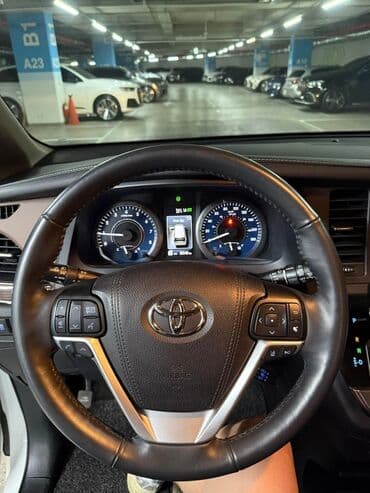 тоета: Toyota Sienna: 2018 г., 3.5 л, Автомат, Бензин, Минивэн — 9