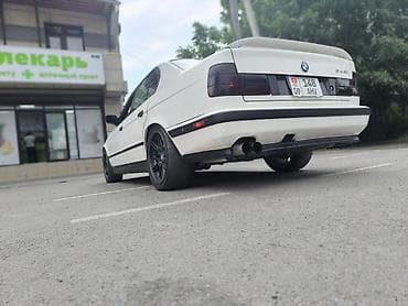 BMW 5 series: 1993 г., 4.4 л, Механика, Бензин, Седан — 4