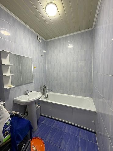 Квартиры: 2 комнаты, 67 м², 106 серия улучшенная, Кок-Жар мкр 106 серия улучшенная, 2 этаж, Евроремонт — 8