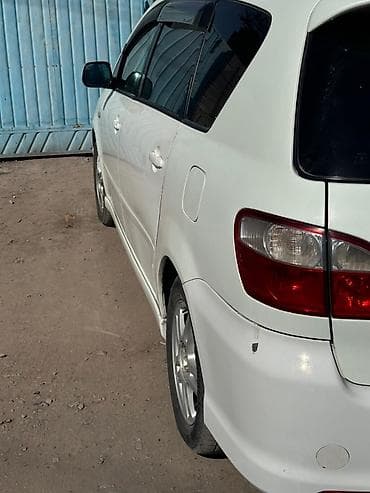 Toyota Ipsum: 2004 г., 2.4 л, Автомат, Бензин, Минивэн