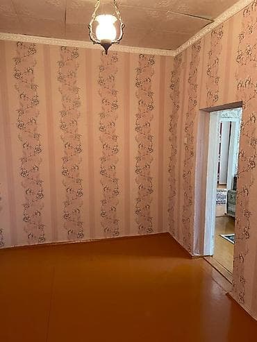 продаю дом с новопавловка жм алтын ордо: Просторный дом с отдельными комнатами и высоким потолком, готовый к — 3