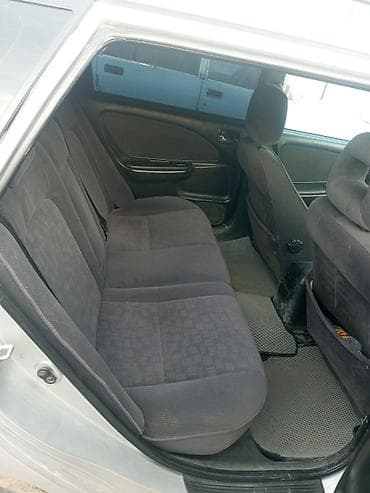 авто сатылат: Toyota Caldina: 2002 г., 1.8 л, Кол менен иштөөчү, Бензин, Универсал — 4