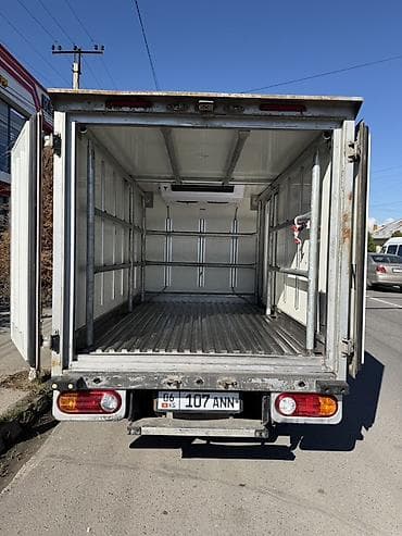 авто стекло: Рефрижераторный фургон (изотермический кузов с холодильной установкой) — 5