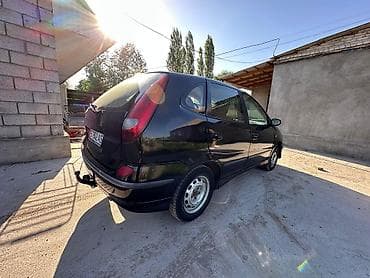 step wgn: Nissan Almera Tino: 2002 г., 1.8 л, Механика, Бензин, Хэтчбэк — 7
