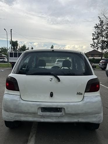 e2 byd: Toyota Vitz: 1999 г., 1 л, Автомат, Бензин, Хэтчбэк — 8