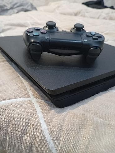 Консолдорду ижарага, киреге берүү: СРОЧНО ПРОДАЮ ИГРОВУЮ КОНСОЛЬ Playstation 4 slim Slim НЕ ПРОШИТАЯ — 4