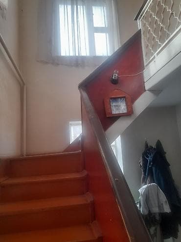 дала абад: Продается двухэтажный дом. Дом имеет четыре окна с каждой стороны — 4