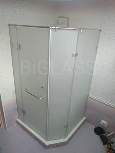 Мы делаем все из ЗАКАЛЁННОГО СТЕКЛА: ✓ ✓стеклянные перегородки ✓перила