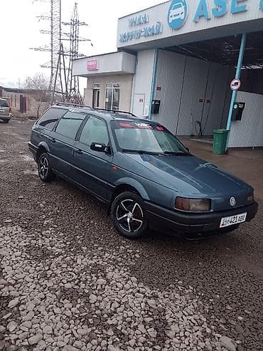 пасаты: Volkswagen Passat Variant: 1989 г., 1.8 л, Универсал — 2