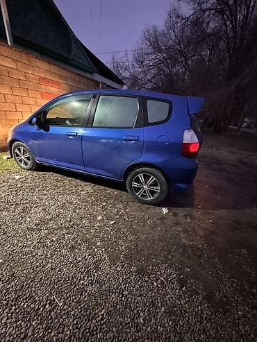 225 65: Honda Fit: 2005 г., 1.3 л, Вариатор, Бензин, Хэтчбэк — 3