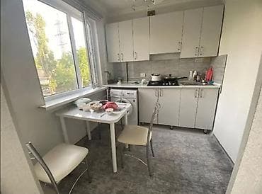 квартира 4 микрайон: 1 комната, 32 м², 104 серия, 4 этаж, Евроремонт — 4