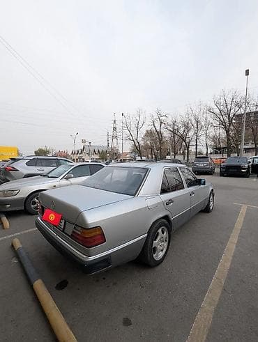 мерс 116: Mercedes-Benz W124: 1992 г., Ручные, Бензин, Седан — 5