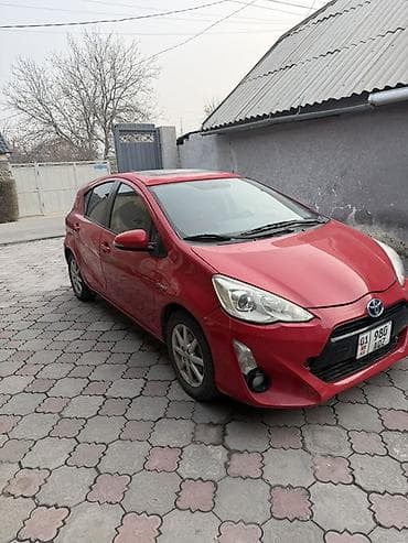 газдын майы: Toyota Prius C: 2016 г., 1.5 л, Автомат, Гибрид, Хетчбек — 2