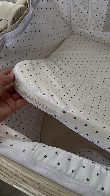 Лакокрасочные материалы: Манеж-кровать, Б/у, Раскладной, Пластик — 3