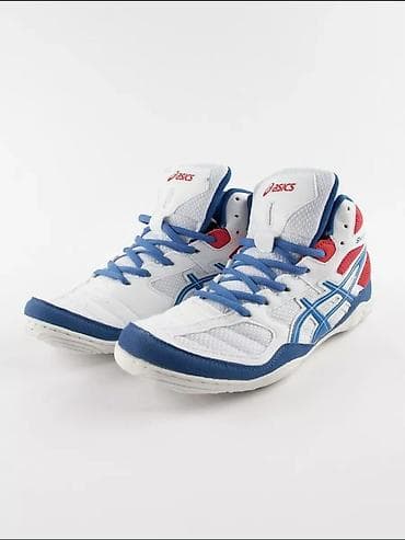 Личные вещи: Кроссовки ASICS для зала/борьбы (индор): легкие, гибкие и дышащие. - — 1