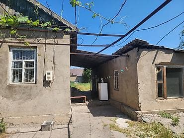 Үйлөр: Продаётся дом 10соток в городе Кара-Балта по улице Владимировой — 10