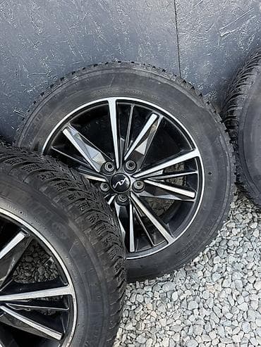 tir: Комплект зимних колес на дисках KIA - Шины: Michelin (шипованные) — 2