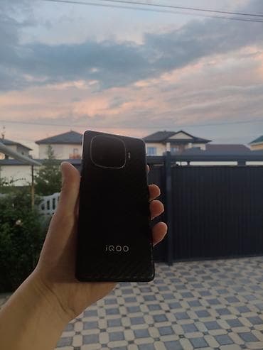 iqoo: Vivo iQOO Z9 Turbo, Б/у, 256 ГБ, цвет - Черный, 2 SIM — 1