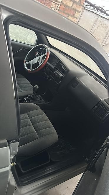 90: Volkswagen Passat: 1991 г., 2 л, Механика, Бензин, Универсал — 2