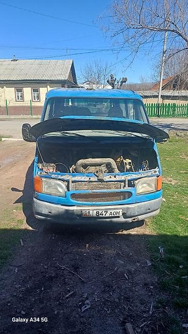 r17 225: Ford Transit: 1995 г., 2 л, Ручные, Бензин, Бус — 1