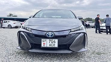 Toyota Prius: 2019 г., 1.8 л