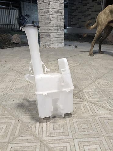 Автокосметика: Бачок Toyota Новый, Аналог — 2