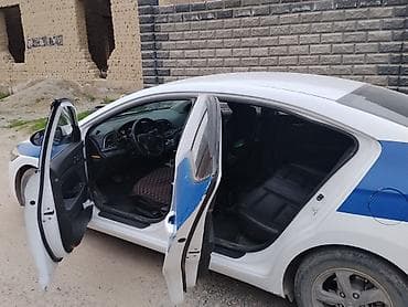 r17 mekab: Hyundai Avante: 2018 г., 1.6 л, Автомат, Бензин, Седан — 3