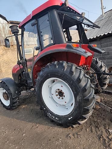 Трактор колесный Jinma/Lovol (модель на борту: LX704), кабина с