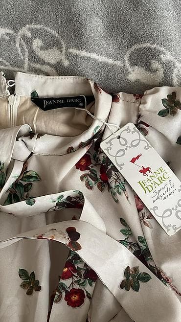 Платье новое Брендовое, хорошего качества Размер с м Покупали