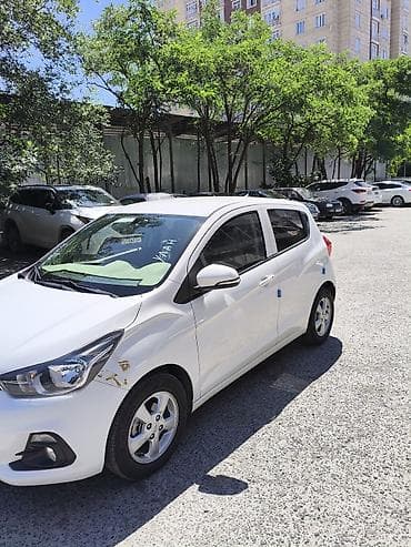 Продажа авто: Chevrolet Spark: 2017 г., 1 л, Автомат, Бензин, Хэтчбэк — 1