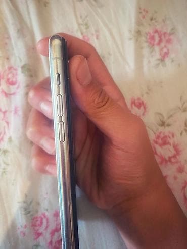 redmi k60: Смартфон с дизайном под iPhone (корпус белого цвета, блок из трех — 2