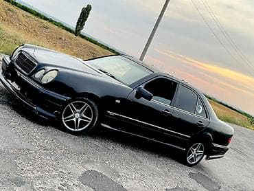 e 302: Mercedes-Benz E-Class: 1995 г., Седан — 3