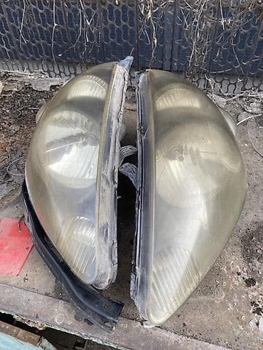 crv 2: Комплект передних фар Honda 2002 г., Б/у — 1