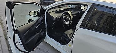 byd e5: Toyota Prius: 2019 г., 1.8 л, Вариатор, Гибрид, Лифтбек — 6