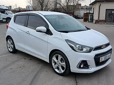 sprinter 4 4: Chevrolet Spark: 2016 г., 1 л, Вариатор, Бензин, Хэтчбэк — 2