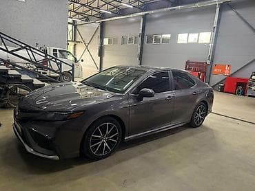 corolla 2016: Toyota Camry: 2020 г., Седан — 3