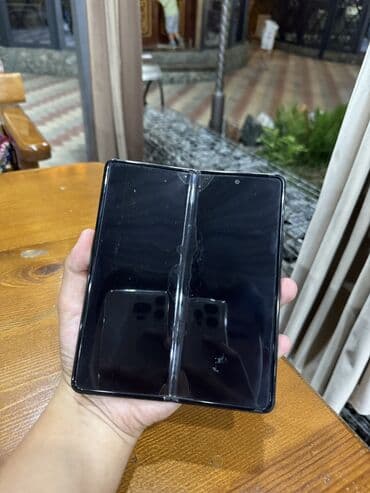 раскладные кнопочные телефоны: Samsung Galaxy Z Flip 3 5G, Колдонулган, 256 ГБ, түсү - Кара — 4