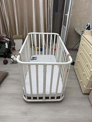 sofa bed: Детская кровать трансформер, Б/у, цвет - Белый — 2