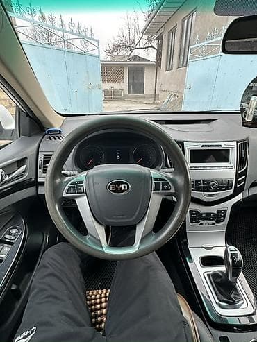 подстаканники: BYD E5: 2019 г., Автомат, Электромобиль, Седан — 4