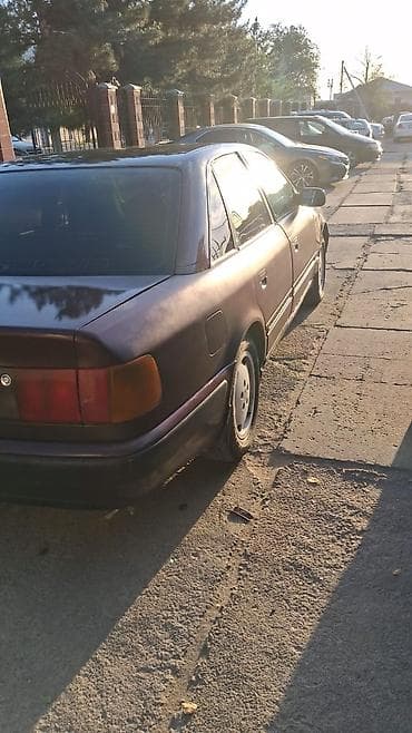сидение на ауди: Audi 100: 1991 г., Седан — 4