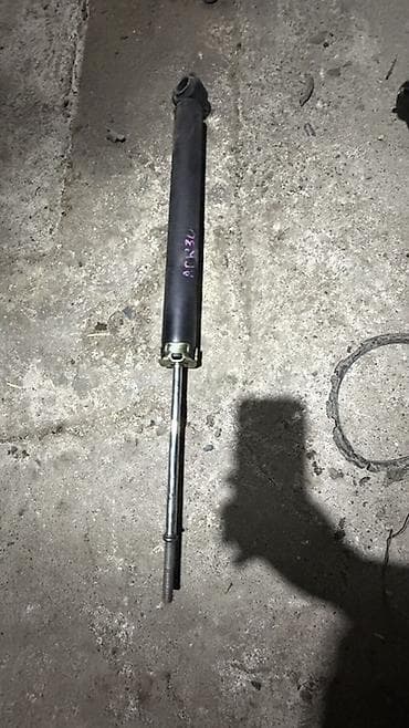 Автозапчасти: Задний амортизатор Honda — 1