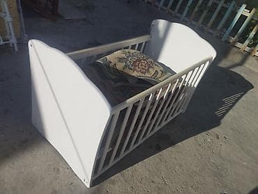 купить брейнротов в укради брейнрот: Детская кроватка-манеж белого цвета. - Материал: деревянные боковины — 1