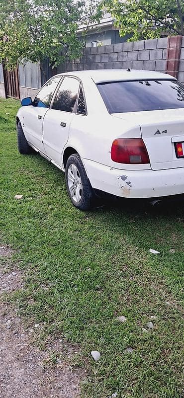 продаю ауди а4: Audi A4: 1995 г., 1.6 л, Ручные, Бензин, Седан — 2