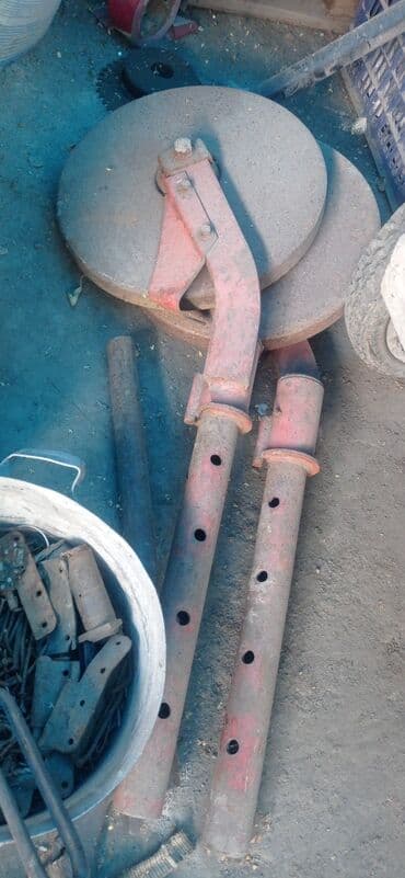 тракторы и сельскохозяйственные машины: Мини трактор япония фрезанын донгологу
колеса от фрезы — 1