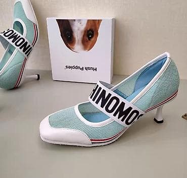 Женские туфли на среднем каблуке с ремешком-резинкой 36 размер немного