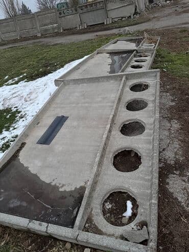 уйго керектуу буюмдар: Темир жана бетон тосмо плитасы, Узундугу: Башка узундук, Бийиктиги: 1,8 м, Калыңдыгы: Башка калыңдыгы, Колдонулган — 5