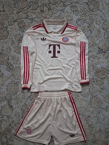 Спортивная форма: Футбольная форма Adidas x FC Bayern Munich (комплект) - Верх — 2