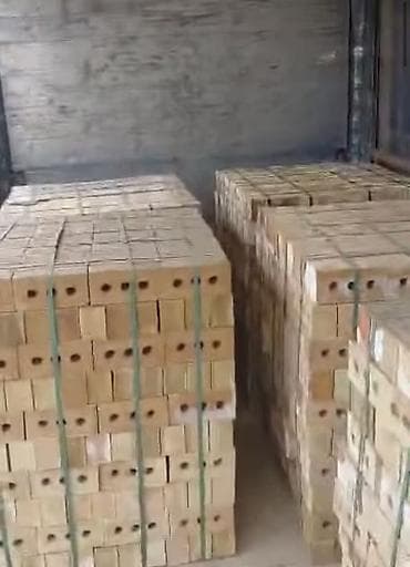 печко: Огнеупорный шамотный кирпич (шахтный/печной), упакован на поддонах с — 1