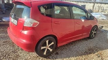 Honda Fit: 2011 г., 1.5 л, Автомат, Бензин, Хэтчбэк
