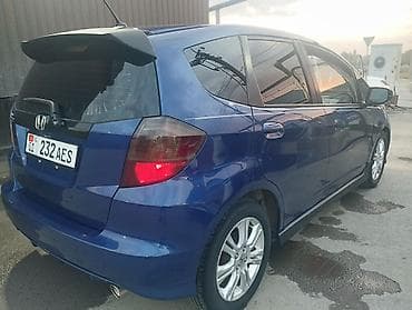 step 2: Honda Fit: 2009 г., 1.5 л, Автомат, Бензин, Хэтчбэк — 1